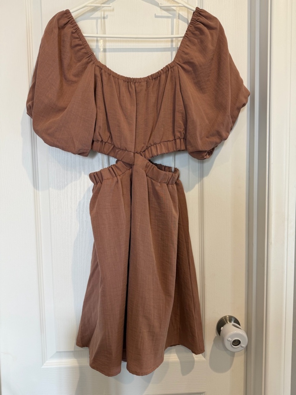 NWT Boho Puff-Sleeve Cutout Mini Dress in Dusty Rose - Picture 3 of 7